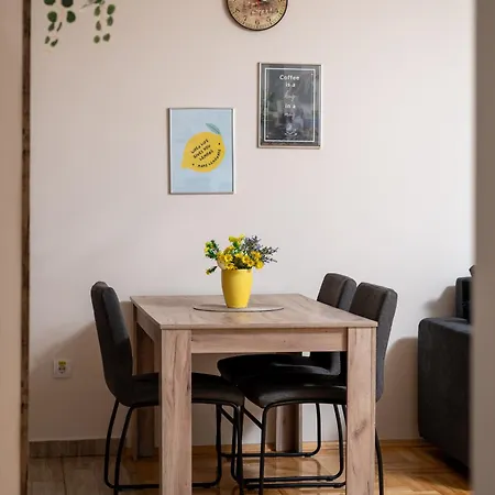 Apartment Kc *